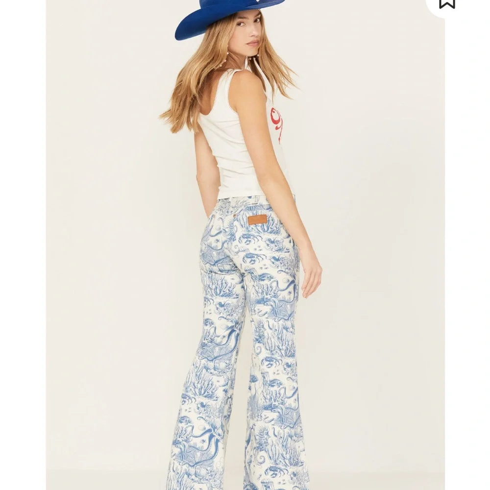 WRANGLER WOMEN'S HIGH RISE NAUTICAL PRINT WANDERER FLARE JEANS - Picture 2 of 11